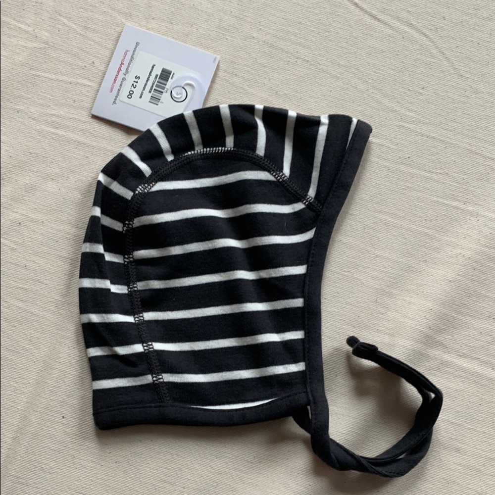 Hanna Andersson Striped Black and White Baby Bonnet small